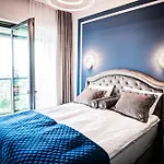 Hanza Tower 14th Floor Cityview, Balcony, Sauna, Pool, Jacuzzi Apartment *