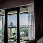 Apartment Hanza Tower 14th Floor Cityview, Balcony, Sauna, Pool, Jacuzzi *