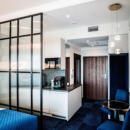 Hanza Tower 14th Floor Cityview, Balcony, Sauna, Pool, Jacuzzi *