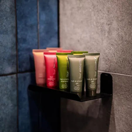 Hanza Tower 14th Floor Cityview, Balcony, Sauna, Pool, Jacuzzi דירה