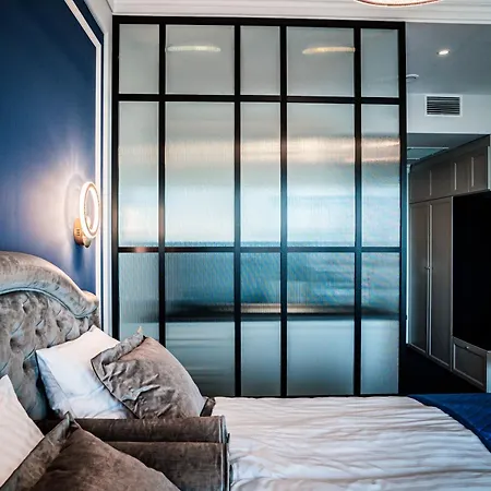 Hanza Tower 14th Floor Cityview, Balcony, Sauna, Pool, Jacuzzi דירה שצ'צ'ין