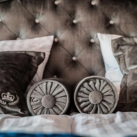 Hanza Tower 14th Floor Cityview, Balcony, Sauna, Pool, Jacuzzi