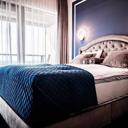 Hanza Tower 14th Floor Cityview, Balcony, Sauna, Pool, Jacuzzi דירה *