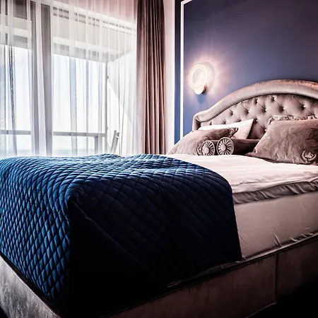 Apartment Hanza Tower 14th Floor Cityview, Balcony, Sauna, Pool, Jacuzzi *