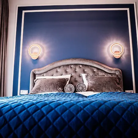 Hanza Tower 14th Floor Cityview, Balcony, Sauna, Pool, Jacuzzi דירה