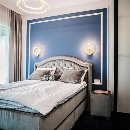 Hanza Tower 14th Floor Cityview, Balcony, Sauna, Pool, Jacuzzi דירה *