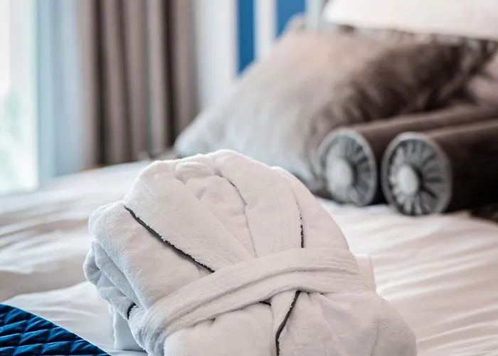 Hanza Tower 14th Floor Cityview, Balcony, Sauna, Pool, Jacuzzi * Щецин