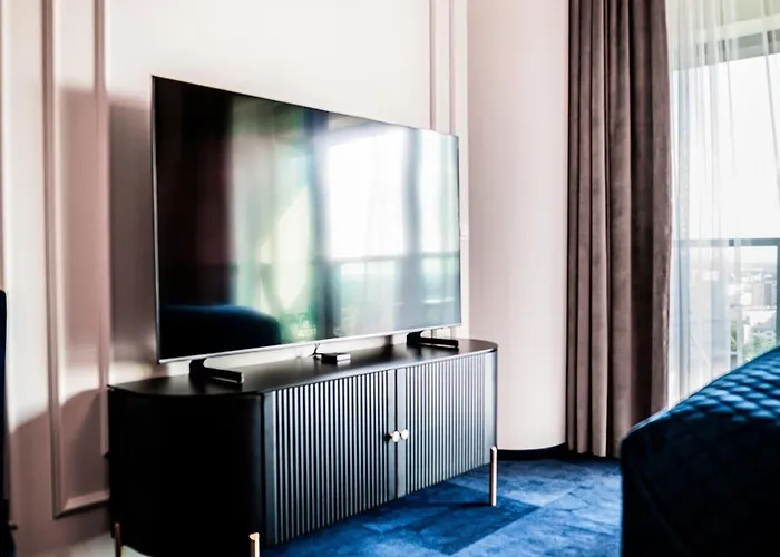 Hanza Tower 14th Floor Cityview, Balcony, Sauna, Pool, Jacuzzi