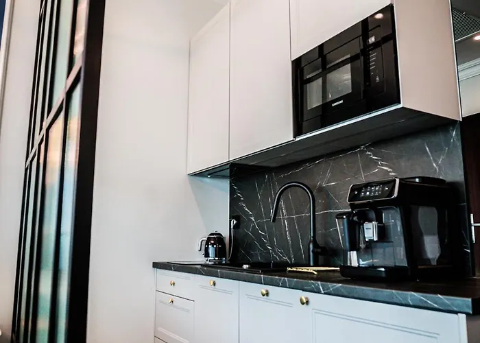 Hanza Tower 14th Floor Cityview, Balcony, Sauna, Pool, Jacuzzi