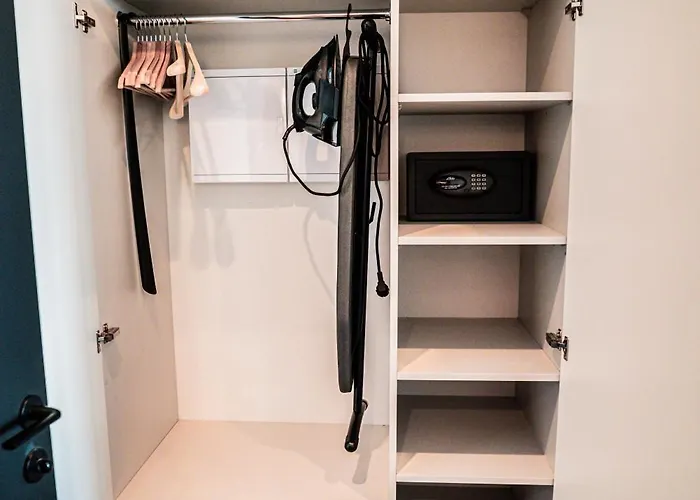 Apartman Hanza Tower 14th Floor Cityview, Balcony, Sauna, Pool, Jacuzzi