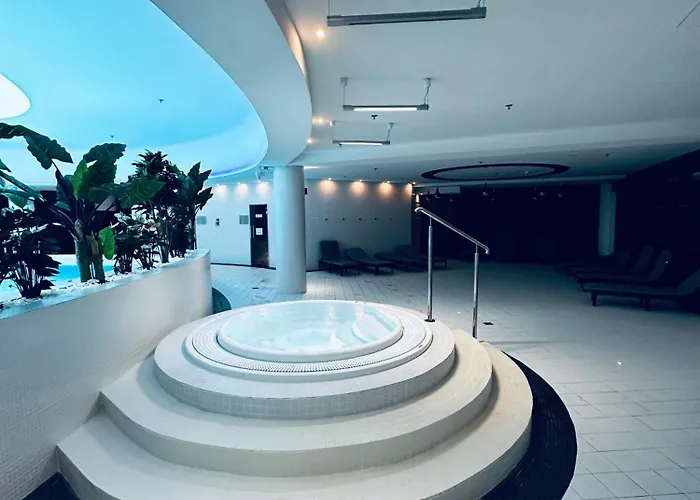 Hanza Tower 14th Floor Cityview, Balcony, Sauna, Pool, Jacuzzi Щецин