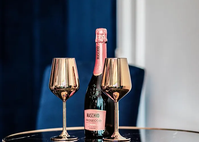 Apartman Hanza Tower 14th Floor Cityview, Balcony, Sauna, Pool, Jacuzzi