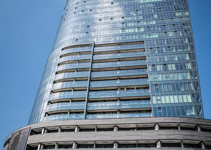 Hanza Tower 14th Floor Cityview, Balcony, Sauna, Pool, Jacuzzi * Щецин