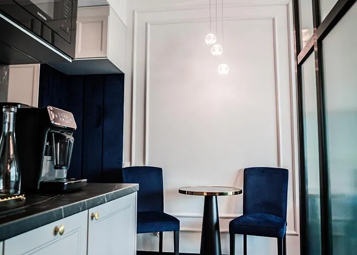 Hanza Tower 14th Floor Cityview, Balcony, Sauna, Pool, Jacuzzi Апартаменти *