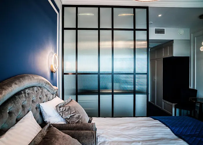 Hanza Tower 14th Floor Cityview, Balcony, Sauna, Pool, Jacuzzi Апартаменти Щецин