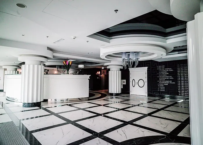 Апартаменти Hanza Tower 14th Floor Cityview, Balcony, Sauna, Pool, Jacuzzi *