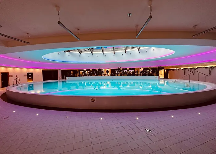 Apartman Hanza Tower 14th Floor Cityview, Balcony, Sauna, Pool, Jacuzzi