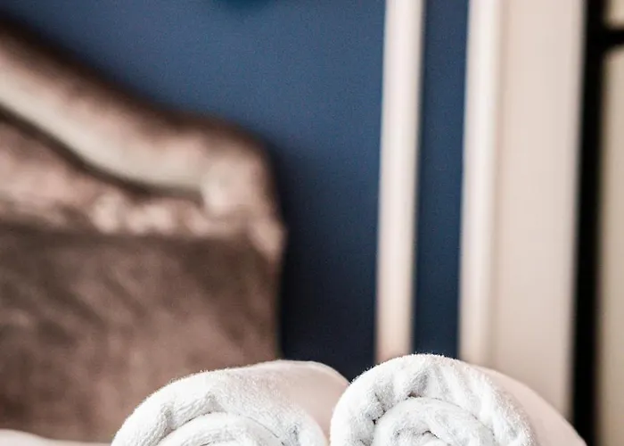 Hanza Tower 14th Floor Cityview, Balcony, Sauna, Pool, Jacuzzi *