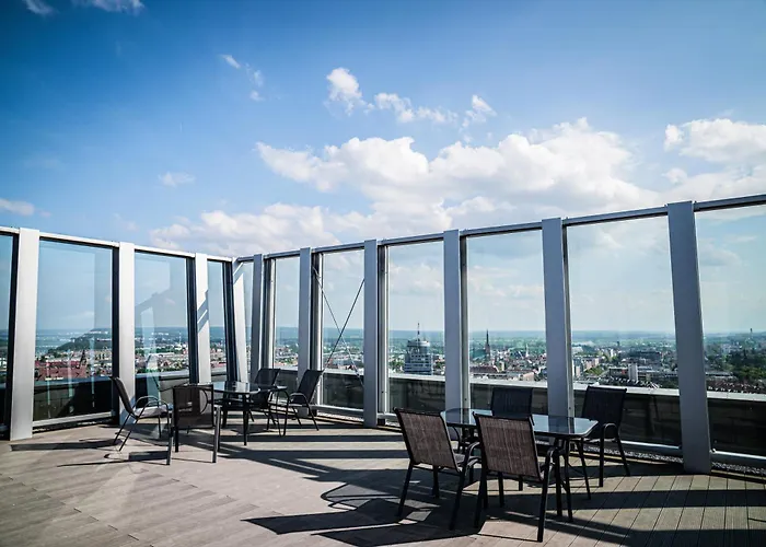 Hanza Tower 14th Floor Cityview, Balcony, Sauna, Pool, Jacuzzi