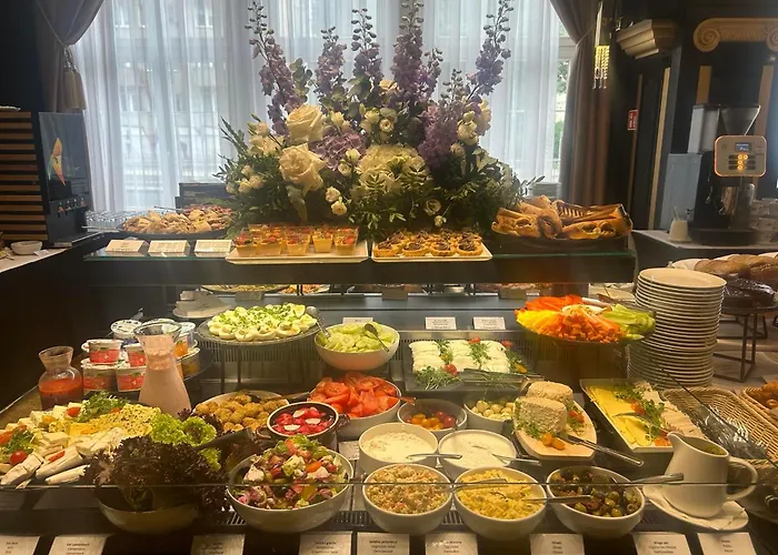 Hanza Tower 14th Floor Cityview, Balcony, Sauna, Pool, Jacuzzi *